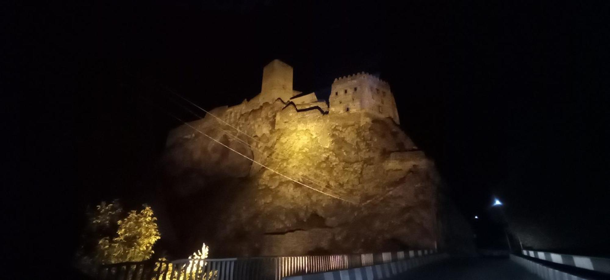 Mesxta Hotel Nakalakevi Buitenkant foto